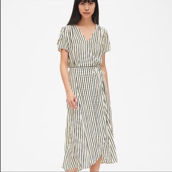 GAP Dresses & Skirts - Gap Wrap Striped Dress